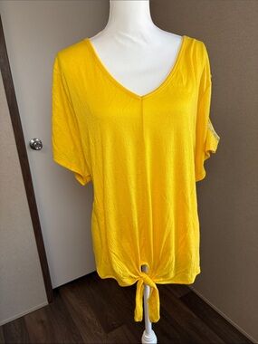 Louise Paris Yellow Cold Shoulder Rhinestone Tie Front Top Boho Chic Crepe 3X